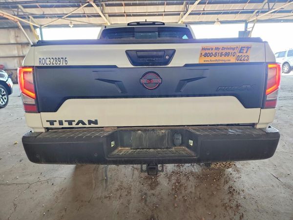 2024 NISSAN TITAN
