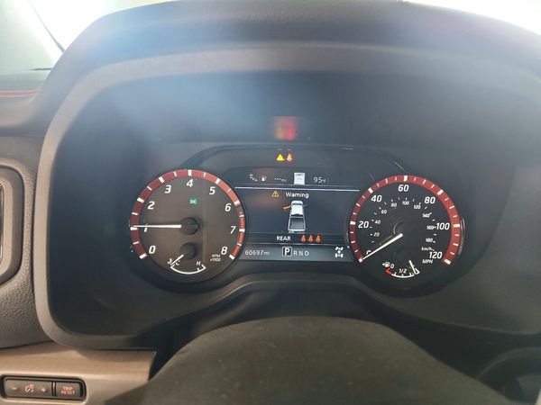 2024 NISSAN TITAN