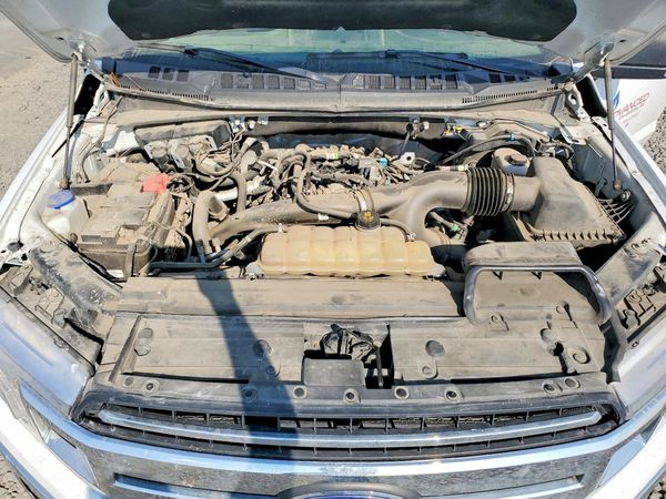 2019 FORD F150 — Engine bay