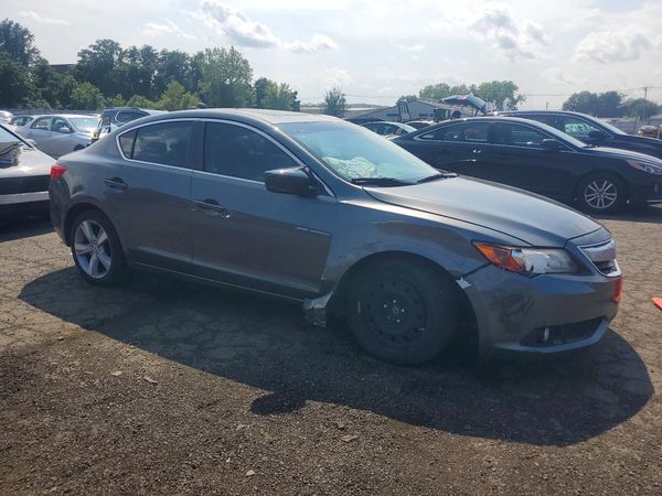 2013 ACURA ILX 20 TECH