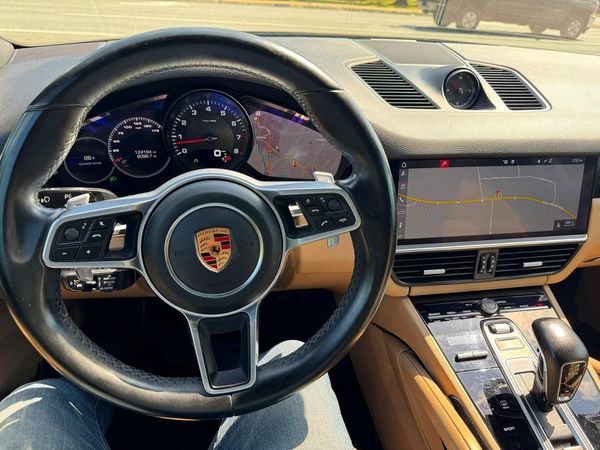 2019 PORSCHE CAYENNE