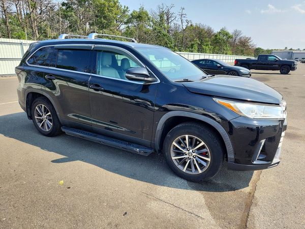 2019 TOYOTA HIGHLANDER SE/XLE