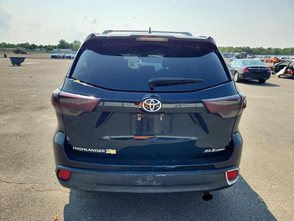 2019 TOYOTA HIGHLANDER SE/XLE