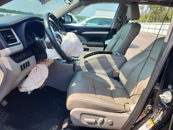 2019 TOYOTA HIGHLANDER SE/XLE