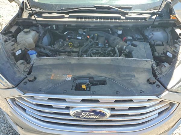 2021 FORD EDGE Titanium — Engine bay