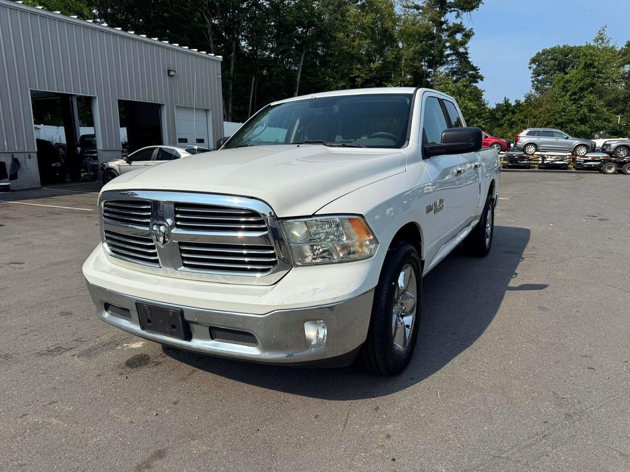 2016 RAM 1500 SLT QUAD CAB 4X4