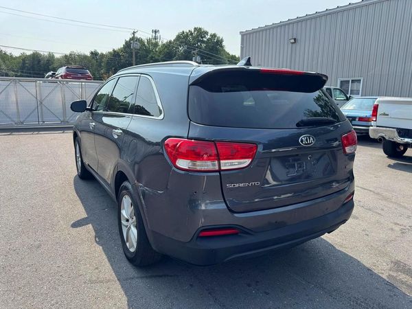 2018 KIA SORENTO L, LX