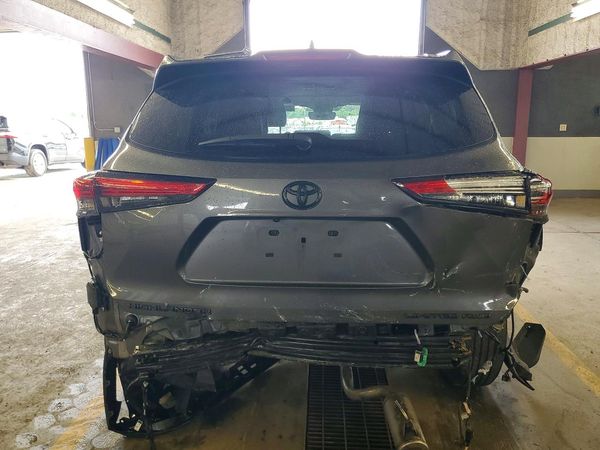 2021 TOYOTA HIGHLANDER