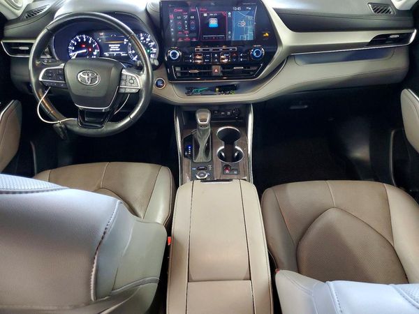 2021 TOYOTA HIGHLANDER