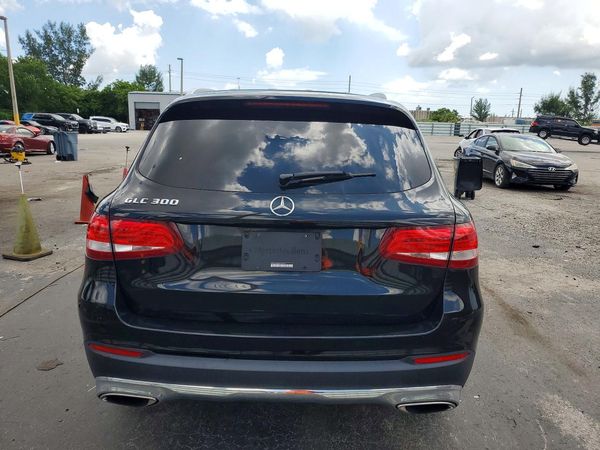 2016 MERCEDES-BENZ GLC GLC300
