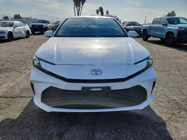 2025 TOYOTA CAMRY