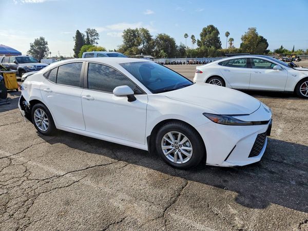 2025 TOYOTA CAMRY