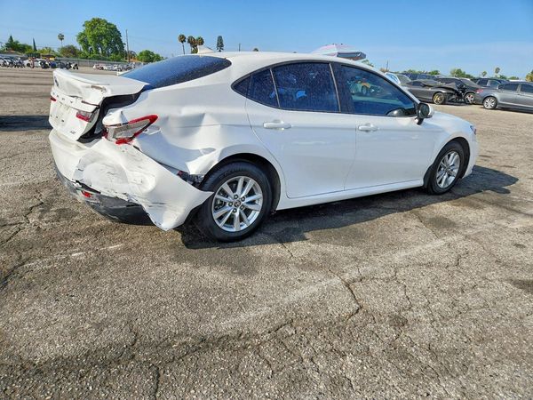 2025 TOYOTA CAMRY