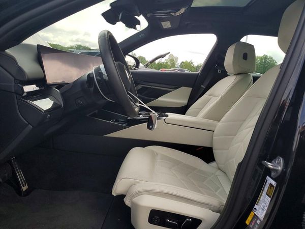 2025 BMW I5