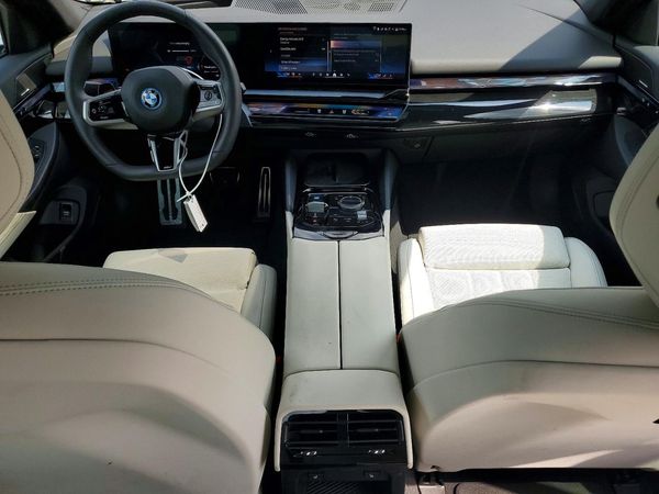 2025 BMW I5