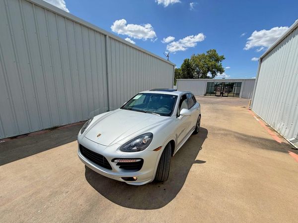 2014 PORSCHE CAYENNE GTS