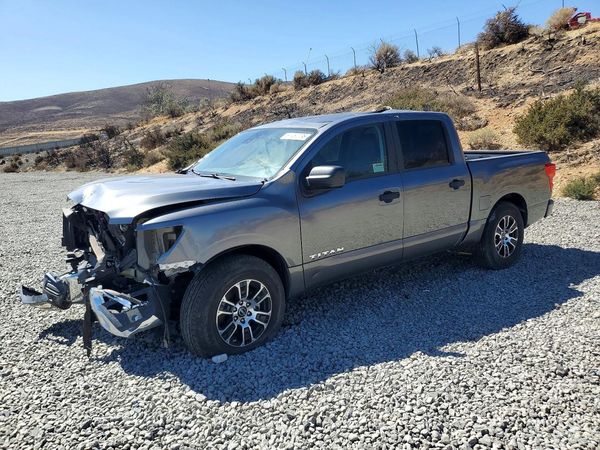 2024 NISSAN TITAN