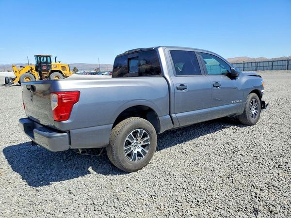 2024 NISSAN TITAN Crew Cab