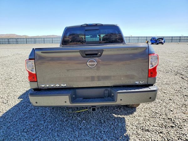 2024 NISSAN TITAN Crew Cab