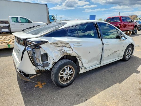 2017 TOYOTA PRIUS