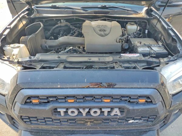 2019 TOYOTA TACOMA SR5