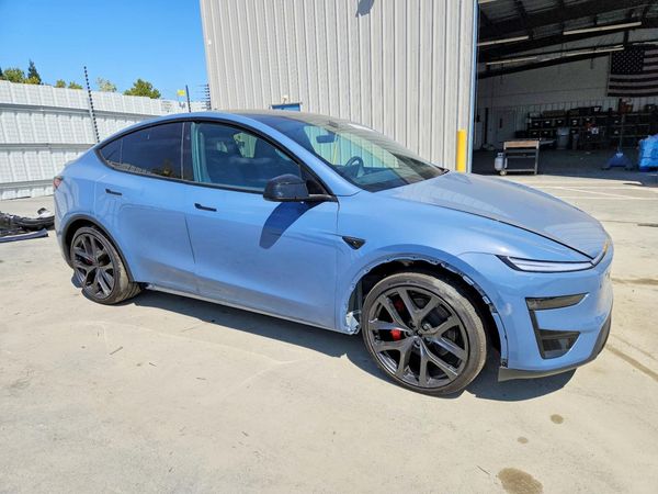 2026 TESLA MODEL Y