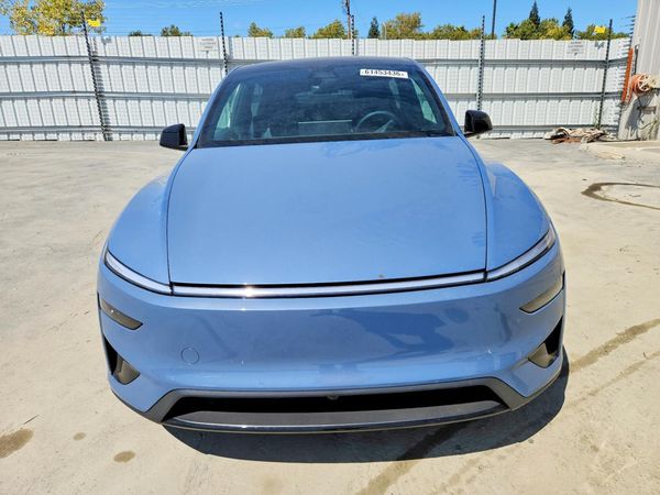 2026 TESLA MODEL Y