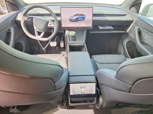 2026 TESLA MODEL Y