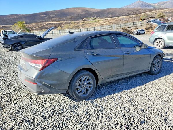 2024 HYUNDAI ELANTRA