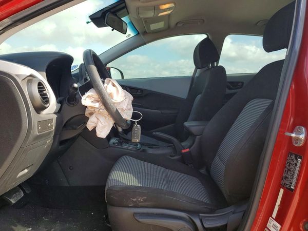 2020 HYUNDAI KONA SE — DENT