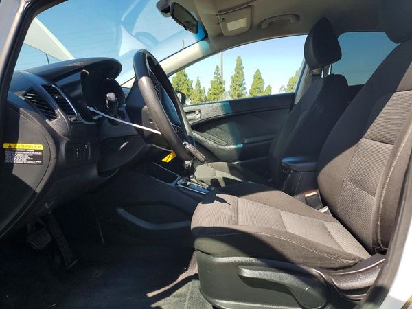 2017 KIA FORTE LX Base