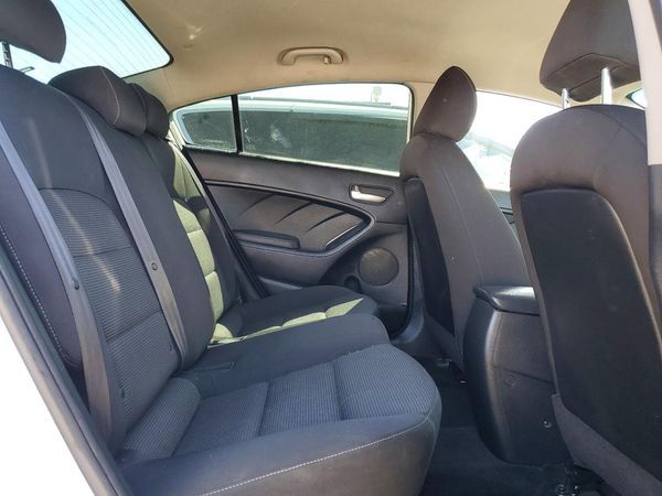 2017 KIA FORTE LX Base