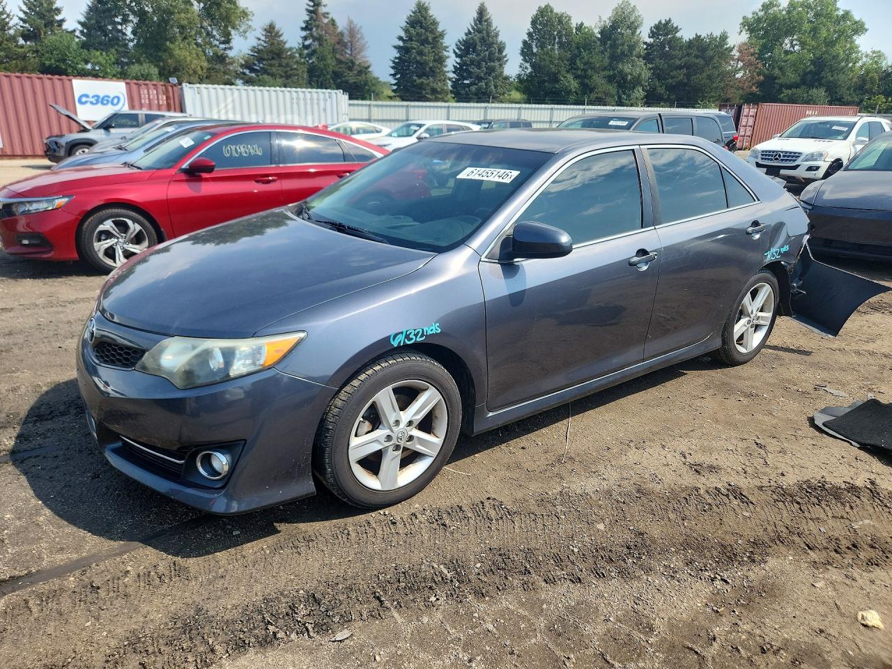 2014 TOYOTA CAMRY