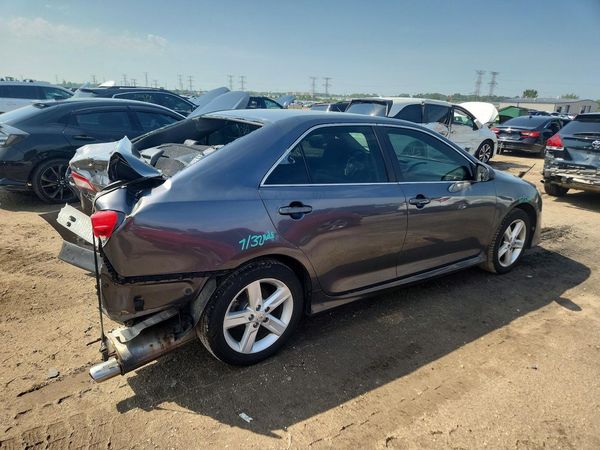 2014 TOYOTA CAMRY