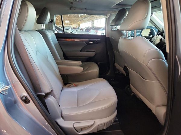 2021 TOYOTA HIGHLANDER Limited