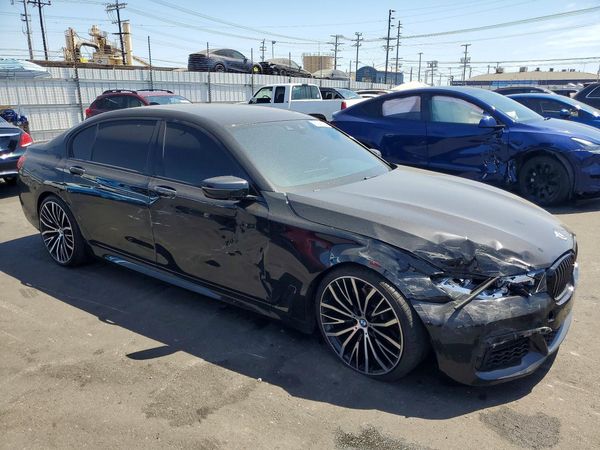 2019 BMW 740