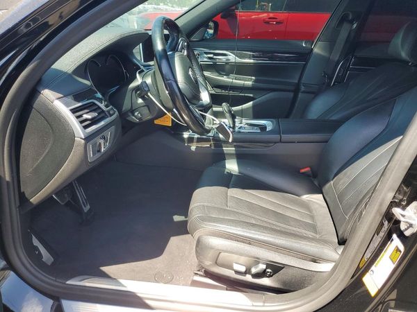 2019 BMW 740