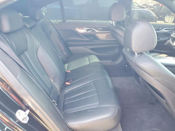 2019 BMW 740