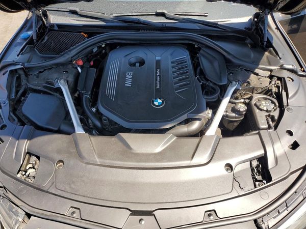 2019 BMW 740