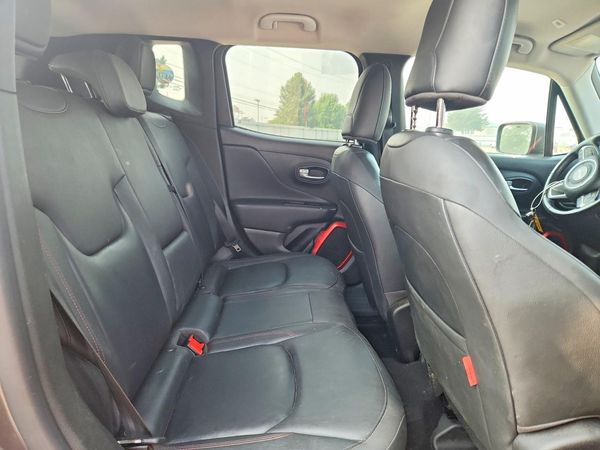 2019 JEEP RENEGADE TRAILHAWK 4X4