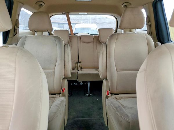 2015 KIA SEDONA GL - Middle-low