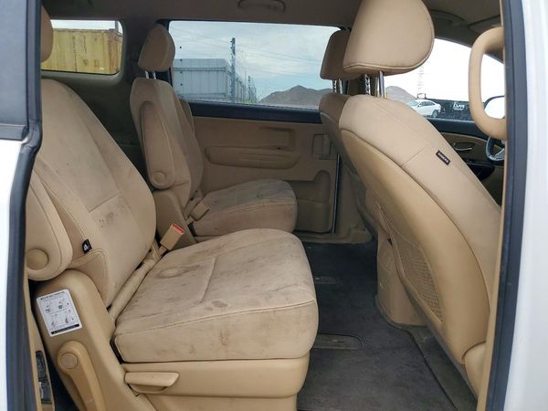 2015 KIA SEDONA GL - Middle-low