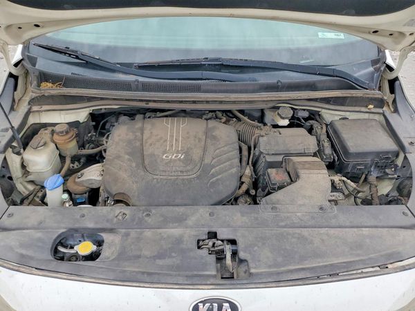 2015 KIA SEDONA GL - Middle-low