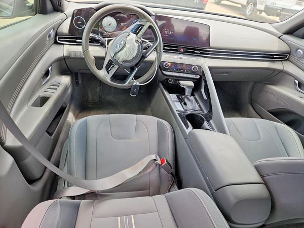 2023 HYUNDAI ELANTRA