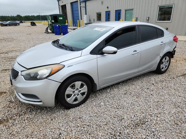 2016 KIA FORTE GL (Middle-Low Grade)