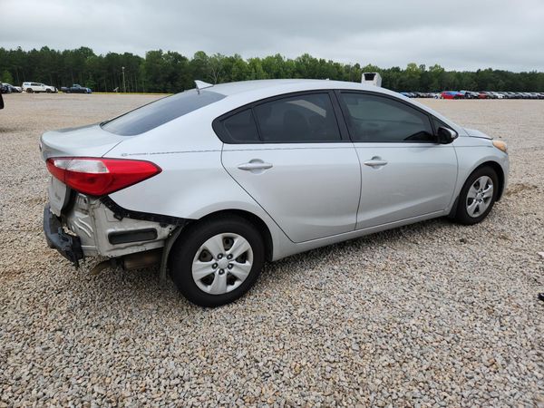 2016 KIA FORTE GL (Middle-Low Grade)