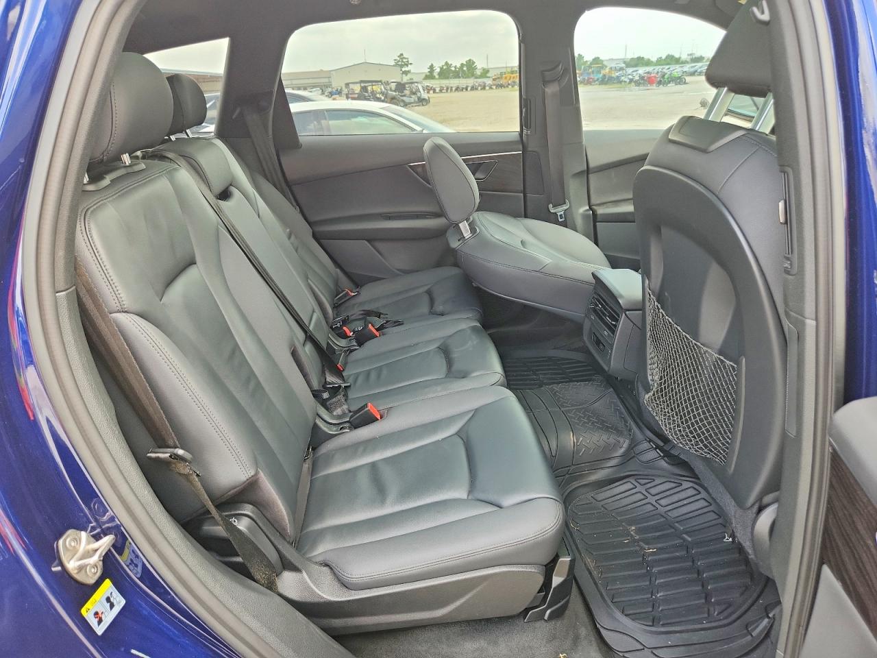 2021 AUDI Q7 quattro Premium Plus