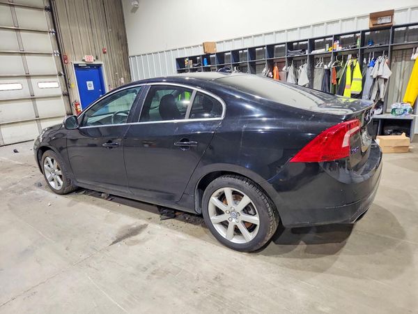 2016 VOLVO S60