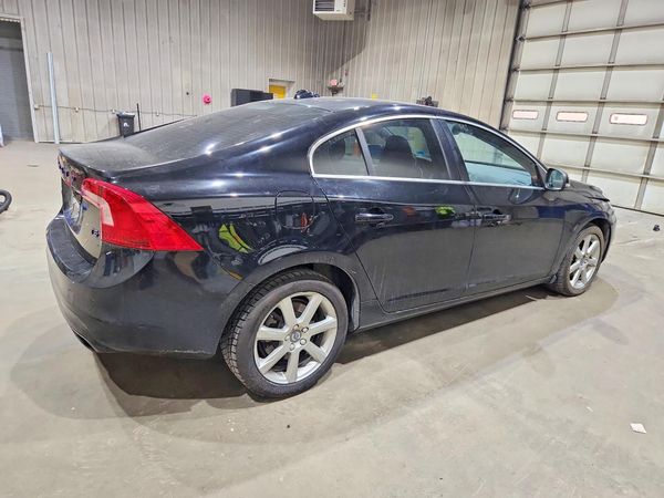 2016 VOLVO S60