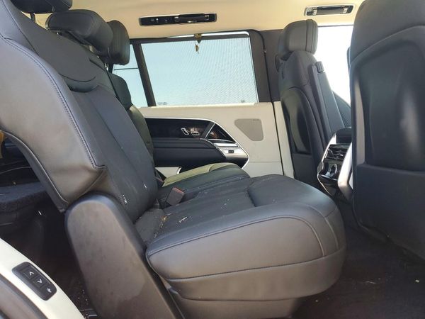 2023 LAND ROVER RANGE ROVER SE